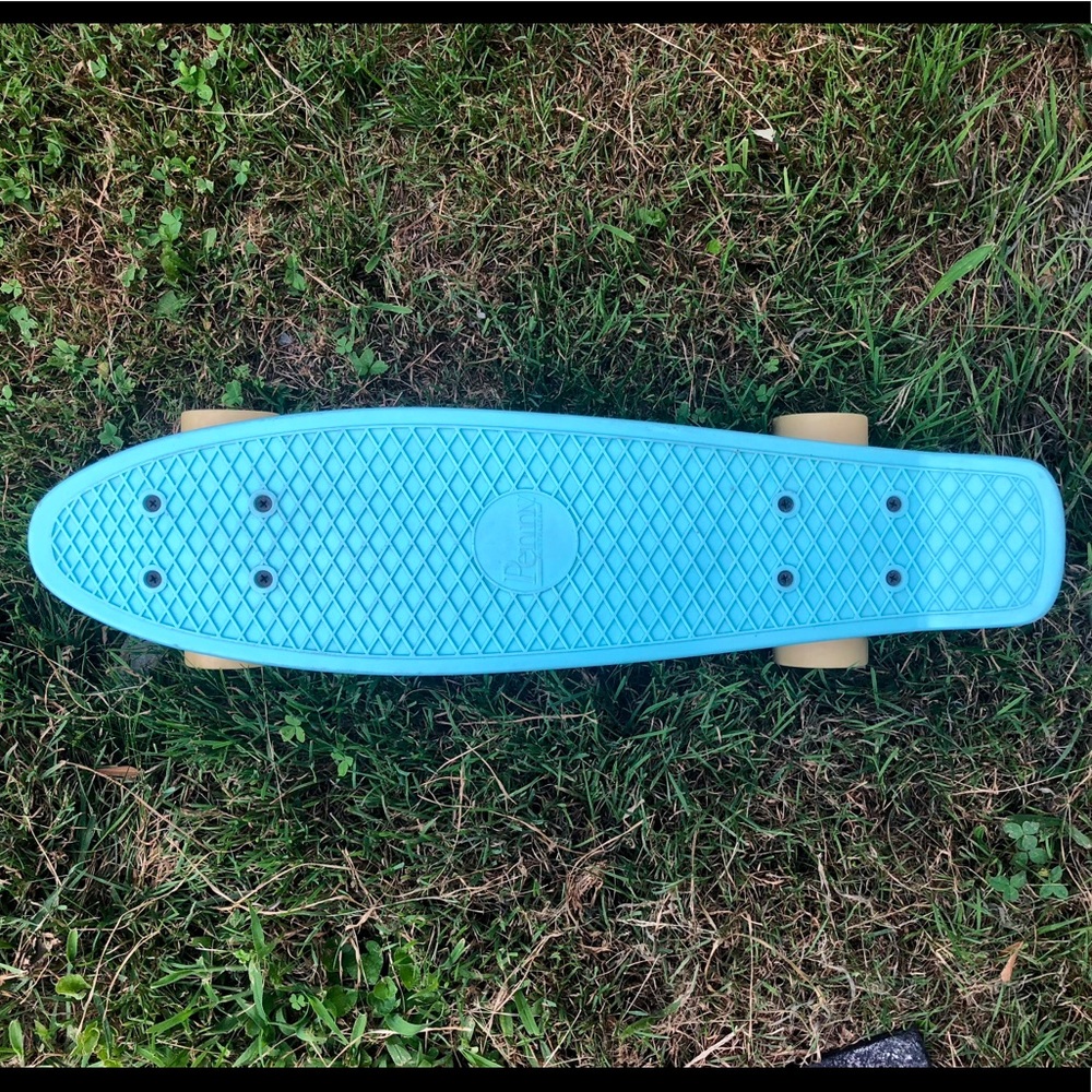 Pastel blue 22 inch penny board